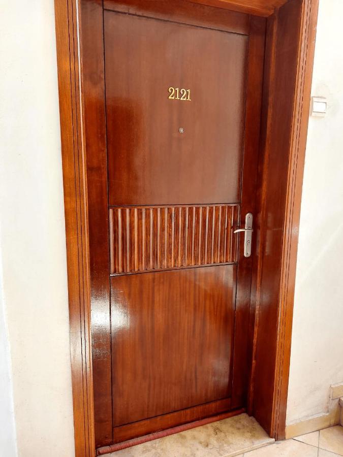 Charite Host Appartement , Wifi Et Parking Gratuit Agadir Luaran gambar