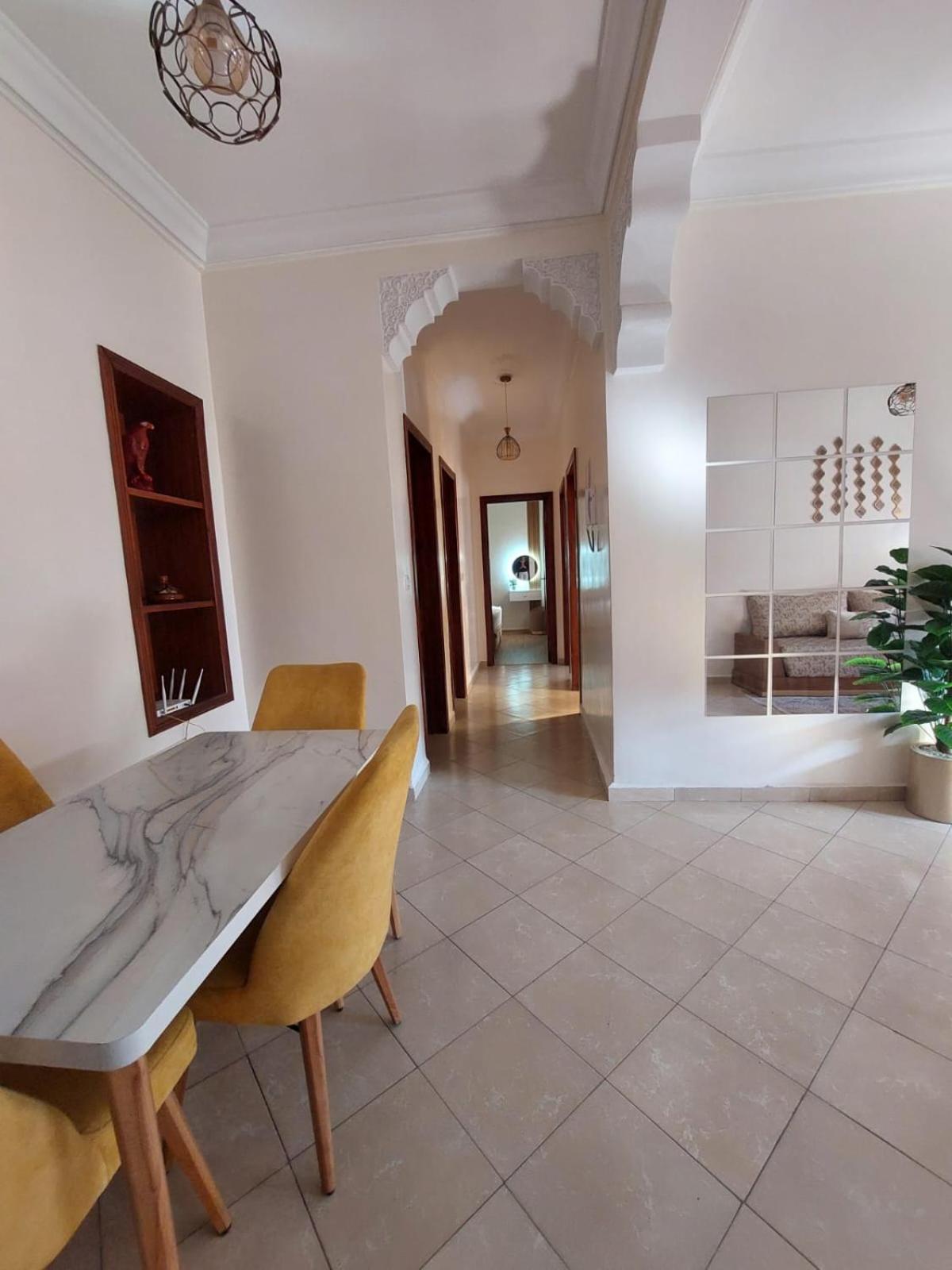 Charite Host Appartement , Wifi Et Parking Gratuit Agadir Luaran gambar